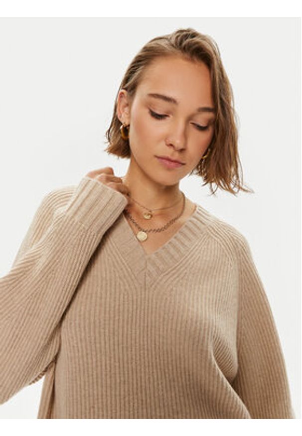 Weekend Max Mara Sweter 2425366132 Beżowy Regular Fit. Kolor: beżowy. Materiał: wełna