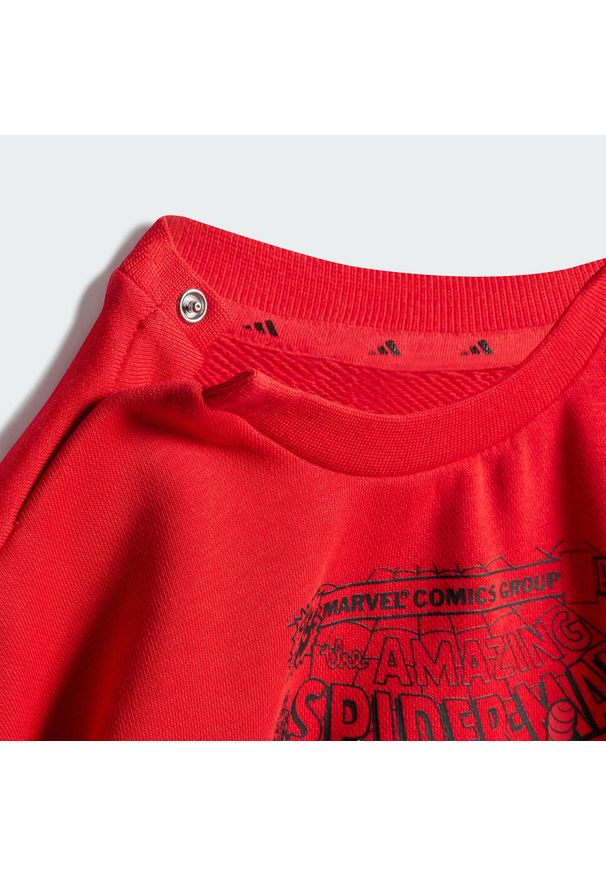Adidas - Zestaw Marvel Spider-Man Jogger Kids. Kolor: biały, czerwony, wielokolorowy. Wzór: motyw z bajki. Styl: sportowy, młodzieżowy