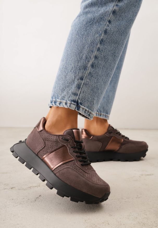 Born2be - Brązowe Sneakersy z Zamszu Naturalnego z Perforacją na Grubej Podeszwie Cezarisse. Kolor: brązowy. Materiał: zamsz