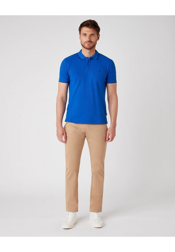Wrangler - MĘSKI T-SHIRT WRANGLER SS POLO TEE WRANGLER BLUE W7D5K4X05 112131756. Typ kołnierza: polo
