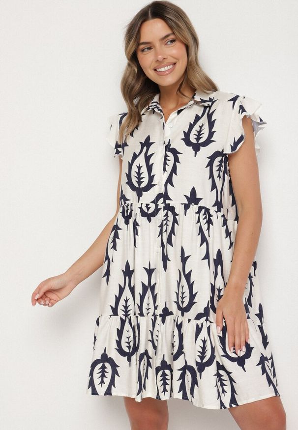 Born2be - Biało-Granatowa Rozkloszowana Sukienka o Koszulowym Kroju z Lnem i Wiskozą Folarane. Okazja: na spacer, na co dzień. Kolor: biały. Materiał: wiskoza, len. Wzór: aplikacja. Typ sukienki: koszulowe. Styl: elegancki, casual, klasyczny