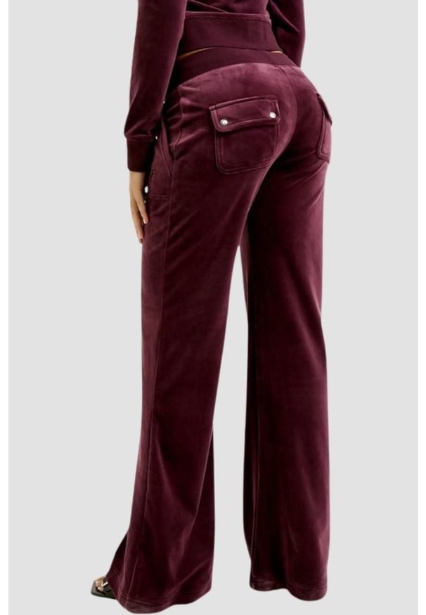 Juicy Couture - JUICY COUTURE Śliwkowe spodnie dresowe damskie Layla Low Rise, Rozmiar XS. Stan: obniżony. Kolor: fioletowy. Materiał: dresówka