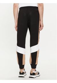 BOSS - Boss Spodnie dresowe Larsen 50512678 Czarny Regular Fit. Kolor: czarny. Materiał: bawełna, syntetyk #4