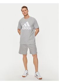 Adidas - adidas Szorty sportowe Essentials Big Logo IC9403 Szary Regular Fit. Kolor: szary. Materiał: bawełna. Styl: sportowy