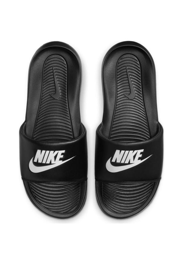 Klapki Nike Victori One M CN9675 002 czarne. Okazja: na plażę. Kolor: czarny. Materiał: materiał, syntetyk