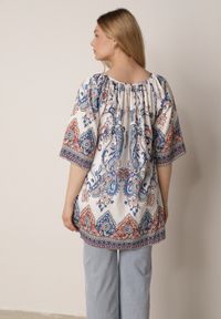Born2be - Niebieska Wiskozowa Bluzka w Etniczny Wzór z Frędzlami w Stylu Boho Raimine. Okazja: do pracy, na co dzień. Kolor: niebieski. Materiał: wiskoza. Wzór: gładki. Styl: boho #5