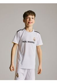 Reserved - Komplet Real Madrid - biały. Kolor: biały. Materiał: dzianina. Wzór: gładki #1