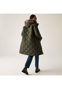 Regatta - Płaszcz damski zimowy ocieplany Freyla. Kolor: zielony. Materiał: puch. Sezon: zima. Sport: turystyka piesza #2