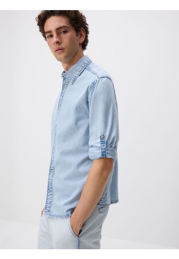 Reserved - Jeansowa koszula regular fit - niebieski. Kolor: niebieski. Materiał: jeans