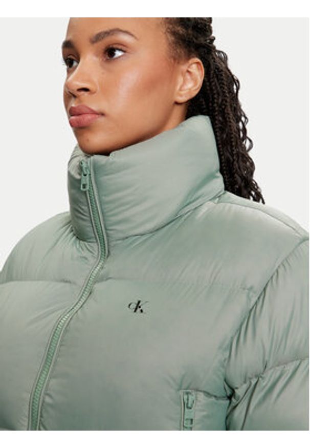 Calvin Klein Jeans Kurtka puchowa J20J223577 Zielony Relaxed Fit. Kolor: zielony. Materiał: syntetyk