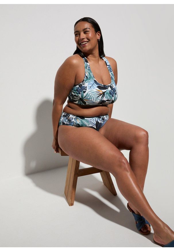 bonprix - Bikini bustier (2 części) ze skrzyżowanymi ramiączkami. Kolor: zielony