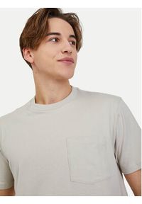 GAP - Gap T-Shirt 507947-03 Beżowy Regular Fit. Kolor: beżowy. Materiał: syntetyk, bawełna #4