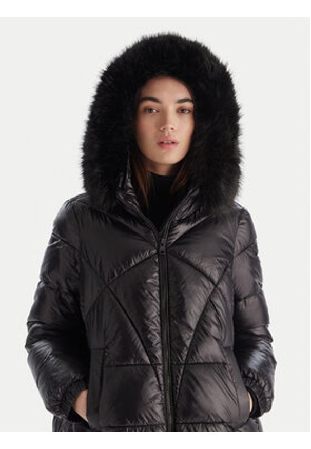 Geox Kurtka zimowa Backsie W5628S T3121 F9000 Czarny Oversize. Kolor: czarny. Materiał: syntetyk. Sezon: zima