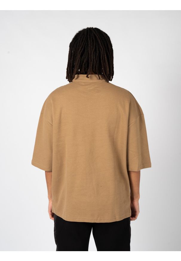 Fila T-shirt "Kimono Oversize" | FAM0305 | Mężczyzna | Brązowy. Kolor: brązowy. Materiał: bawełna