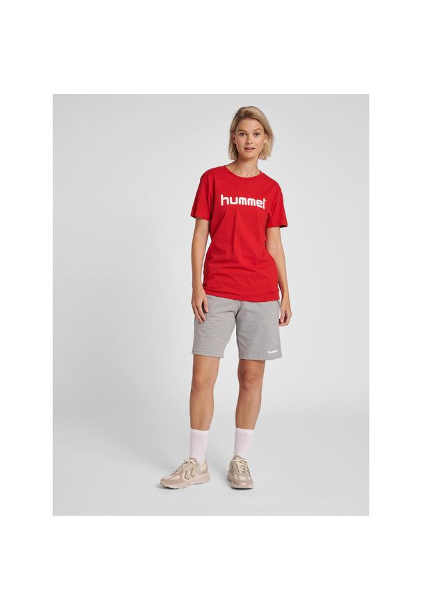 Koszulka sportowa z krótkim rękawem damska Hummel Cotton Logo. Kolor: czerwony, różowy, wielokolorowy. Długość rękawa: krótki rękaw. Długość: krótkie. Sport: piłka nożna