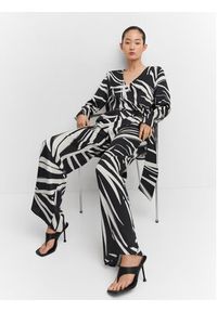 mango - Mango Kombinezon Delfina 57063804 Czarny Regular Fit. Kolor: czarny. Materiał: syntetyk #2