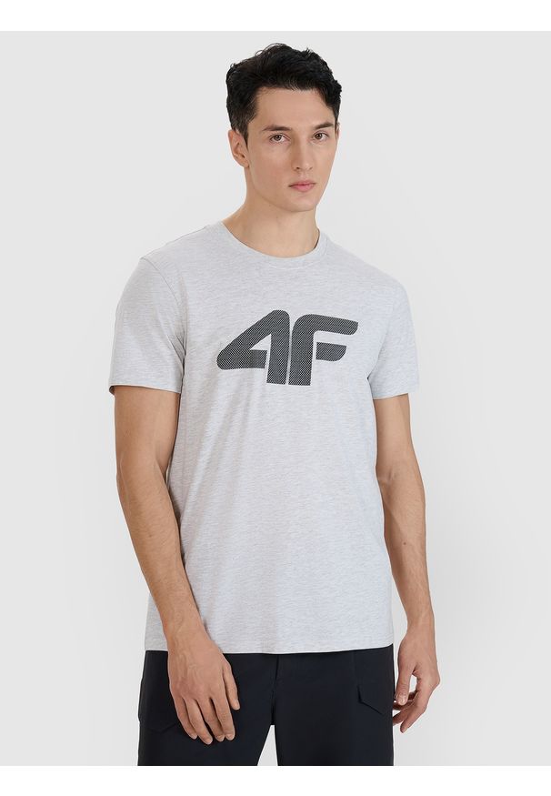 4f - 4F T-shirt regular z nadrukiem męski - szary XL. Okazja: na co dzień. Kolor: szary. Materiał: dzianina, bawełna, jersey. Długość rękawa: krótki rękaw. Długość: krótkie. Wzór: nadruk. Styl: klasyczny, sportowy, casual