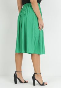 Born2be - Zielona Plisowana Spódnica Midi z Gumką w Pasie Eustia. Kolekcja: plus size. Kolor: zielony. Materiał: koronka #4