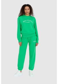 Juicy Couture - JUICY COUTURE Zielona bluza damska saoirse recycled z haftowanym logo. Kolor: zielony. Wzór: haft #6