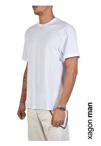 Xagon Man T-Shirt | A20082J30064 | Mężczyzna | Biały. Okazja: na co dzień. Kolor: biały. Materiał: bawełna. Wzór: nadruk. Styl: casual