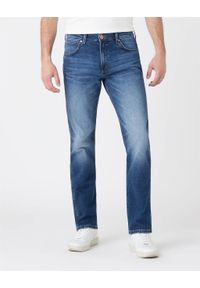 Wrangler - WRANGLER GREENSBORO MĘSKIE SPODNIE JEANSOWE BLUE SWEEP W15Q28294