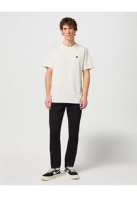 Wrangler - MĘSKIE SPODNIE JEANSOWE WRANGLER RUSTLER SLIM BLACK RINSE CZARNE W10ERD107 112342562. Okazja: na co dzień, do pracy, na spacer. Kolor: czarny. Długość: długie. Sezon: lato. Styl: klasyczny, elegancki, casual #4