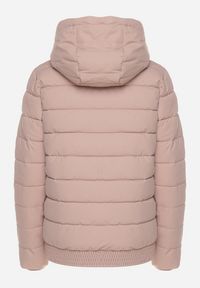 Born2be - Ciemnoróżowa Pikowana Kurtka ze Ściągaczem w Pasie i Odpinanym Kapturem Valentissa. Okazja: na co dzień. Kolor: różowy. Materiał: jeans, tkanina. Sezon: zima. Styl: klasyczny, casual #3