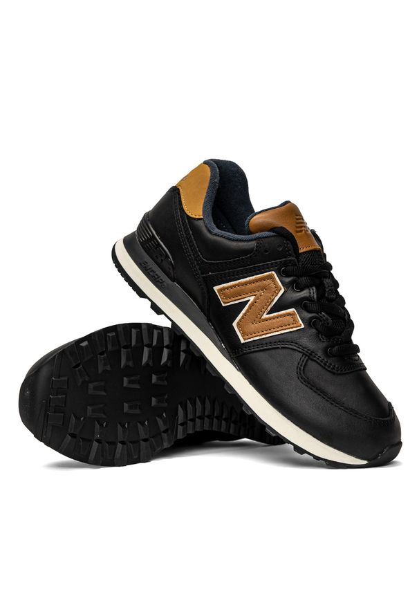 Sneakersy męskie czarne New Balance ML574OMD. Okazja: do pracy, na spacer, na co dzień. Kolor: czarny. Model: New Balance 574. Sport: turystyka piesza