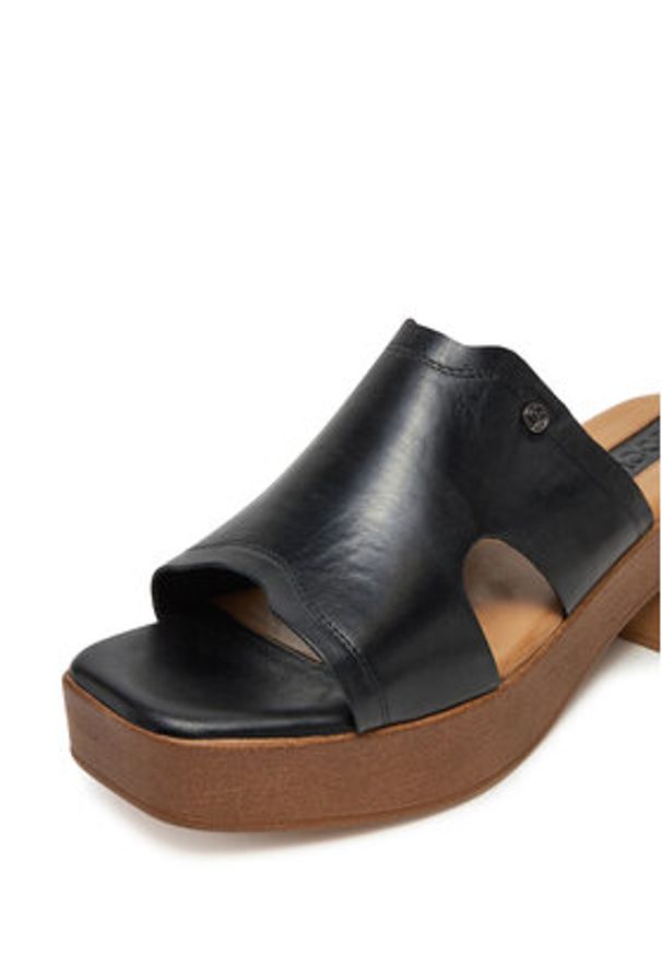 Lasocki Klapki WI16-2356-01 Czarny. Kolor: czarny. Materiał: skóra