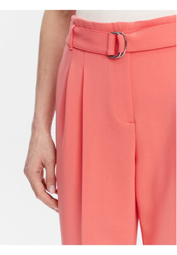 BOSS Spodnie materiałowe Tapiah 50490037 Różowy Regular Fit. Kolor: różowy. Materiał: syntetyk