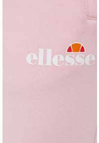 Ellesse Spodnie damskie kolor różowy melanżowe SGK13652-011. Kolor: różowy. Materiał: bawełna, dzianina. Wzór: melanż #2