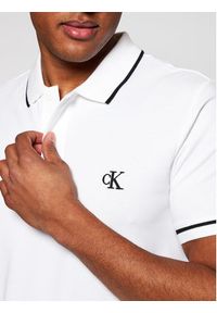 Calvin Klein Jeans Polo J30J315603 Biały Slim Fit. Typ kołnierza: polo. Kolor: biały. Materiał: bawełna