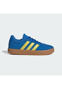 Adidas - Buty dla dzieci VL Court 3.0. Kolor: niebieski, zielony, brązowy, wielokolorowy. Materiał: zamsz. Sport: turystyka piesza