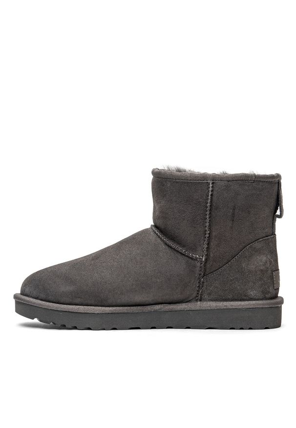 Ugg - UGG W Classic Mini II Buty zimowe damskie. Okazja: na plażę. Kolor: szary. Materiał: materiał. Sezon: zima. Styl: młodzieżowy