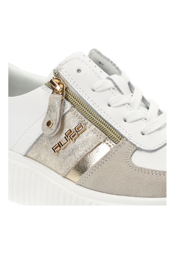Białe Sneakersy Filippo Modne Obuwie Damskie. Okazja: na co dzień. Zapięcie: zamek. Kolor: biały. Materiał: materiał