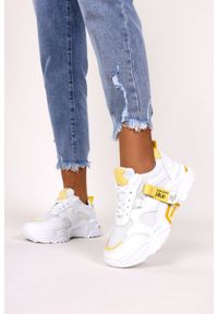 Casu - Białe buty sportowe sneakersy sznurowane casu 20f5/y. Kolor: żółty, biały, wielokolorowy. Materiał: materiał, skóra ekologiczna. Szerokość cholewki: normalna. Sezon: wiosna, lato #1