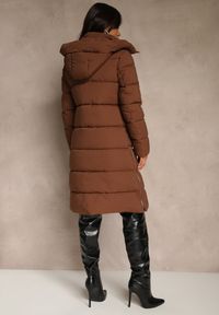 Renee - Brązowa Kurtka Ozdobiona Pikowaniem z Odpinanym Kapturem i Suwakami po Bokach Zaiden. Okazja: na co dzień, na spacer. Kolor: brązowy. Materiał: jeans, dzianina. Wzór: aplikacja. Styl: casual #4