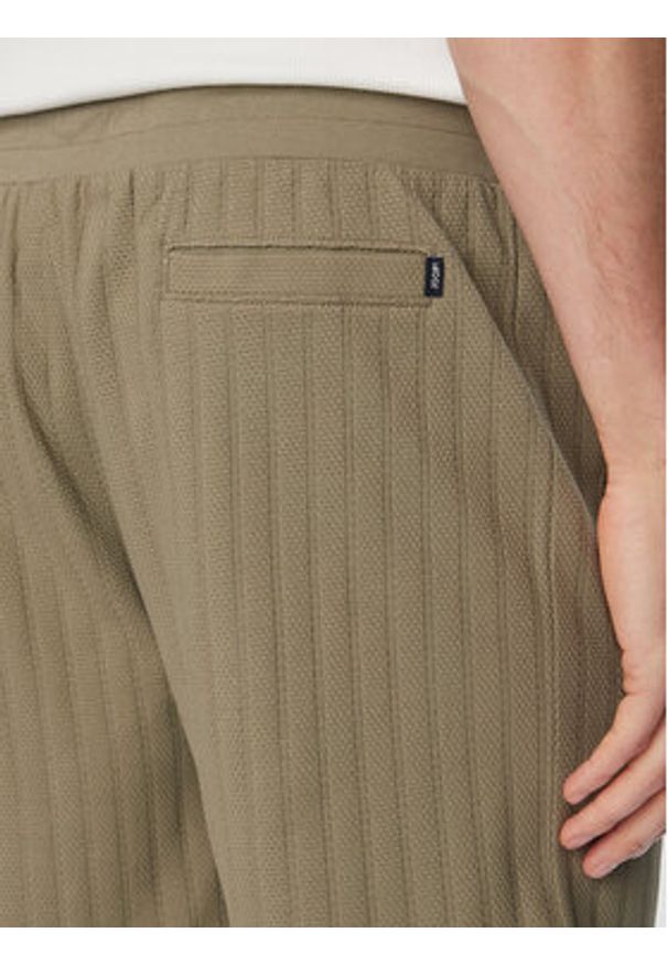 JOOP! Szorty materiałowe Juanito 30104273 Zielony Regular Fit. Kolor: zielony. Materiał: bawełna