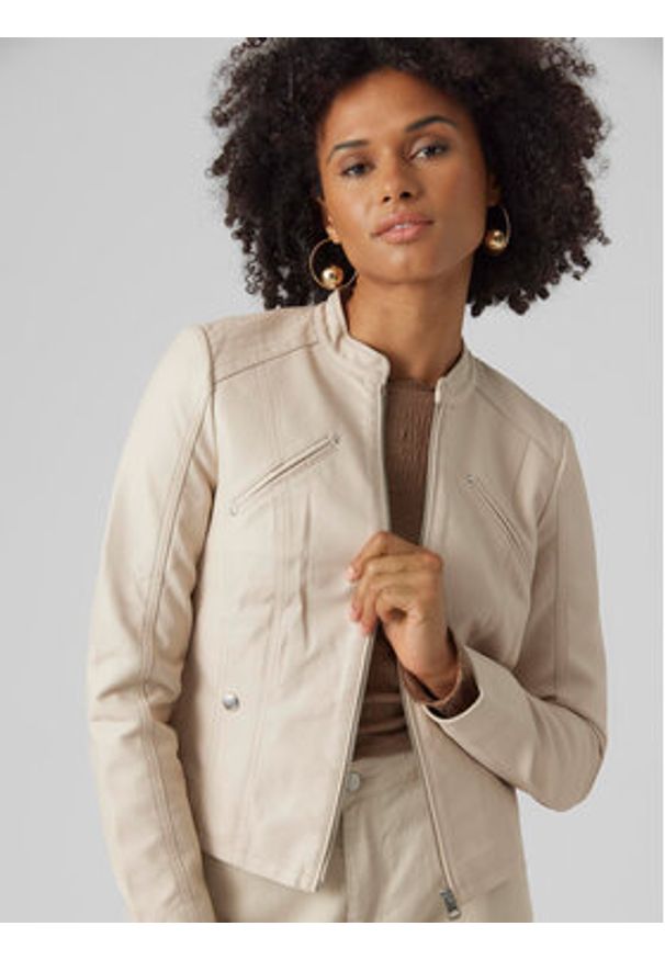 Vero Moda Kurtka z imitacji skóry Favodona 10288555 Beżowy Regular Fit. Kolor: beżowy. Materiał: skóra