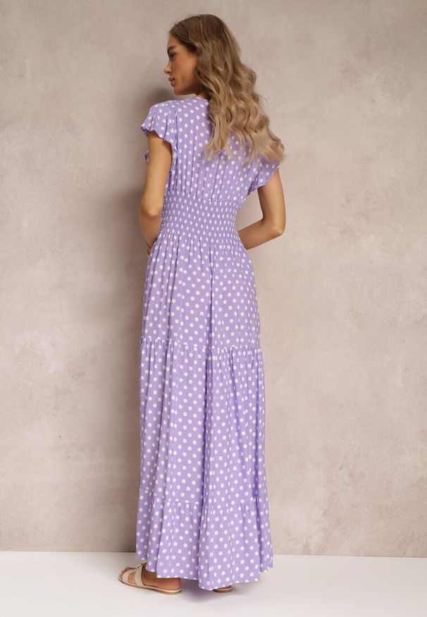Renee - Fioletowa Rozkloszowana Sukienka Maxi w Kropki z Gumką w Talii Janey. Okazja: na co dzień, na imprezę. Kolor: fioletowy. Wzór: kropki. Styl: casual. Długość: maxi