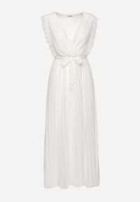 Born2be - Biała Plisowana Sukienka Maxi Wiskozowa z Kopertowym Dekoltem i Falbankami Glimes. Typ kołnierza: kołnierz z falbankami. Kolor: biały. Materiał: wiskoza. Typ sukienki: kopertowe. Długość: maxi #6