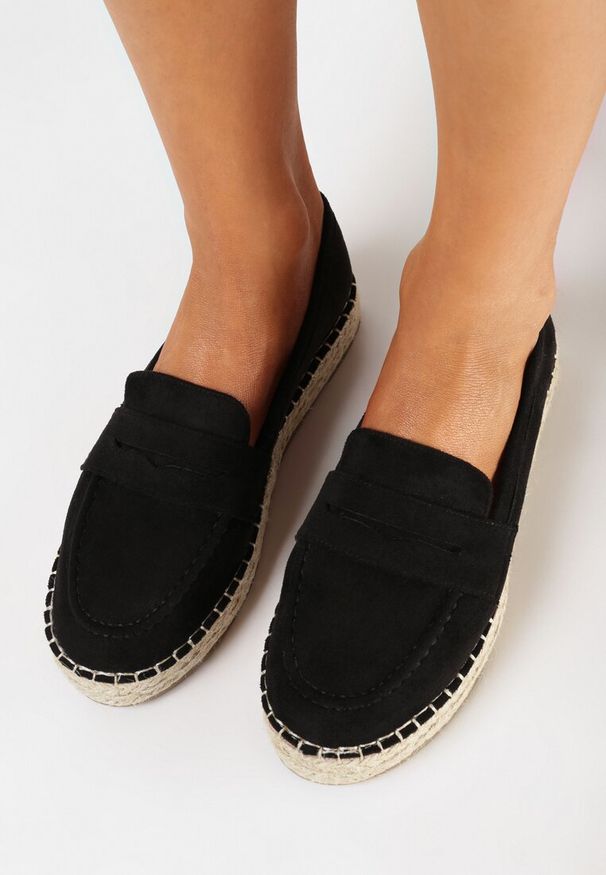 Born2be - Czarne Espadryle z Ekozamszu na Podeszwie z Plecionki Aredil. Kolor: czarny. Obcas: na płaskiej podeszwie