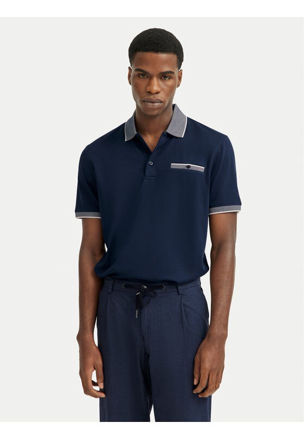 Bugatti Polo 8151-75091C Granatowy Regular Fit. Typ kołnierza: polo. Kolor: niebieski. Materiał: bawełna