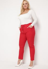 Born2be - Czerwone Spodnie z Troczkiem i Wysokim Stanem z Kieszeniami Cantilla. Stan: podwyższony. Kolor: czerwony #5