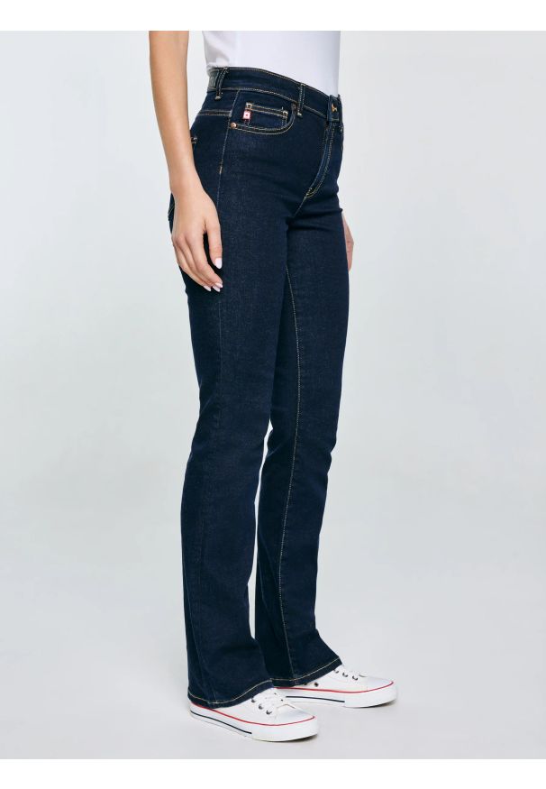 Big-Star - Jeansy damskie granatowe Adela Bootcut 505. Kolor: niebieski