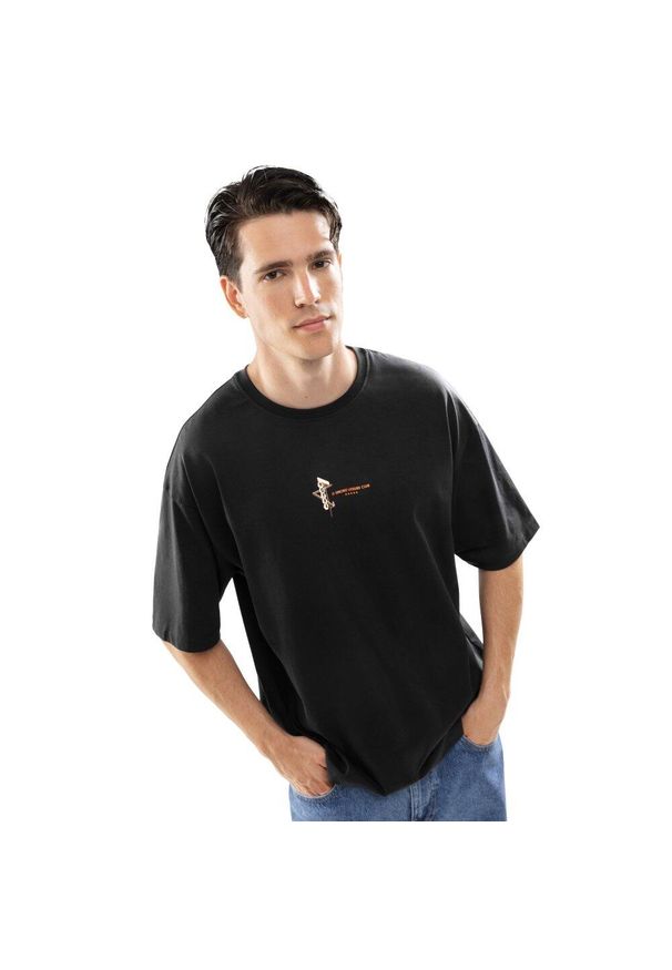 SIROKO - Męska koszulka z krótkim rękawem z bawełny organicznej Lifestyle Siroko Refr. Kolor: czarny. Materiał: bawełna. Długość rękawa: krótki rękaw. Długość: krótkie