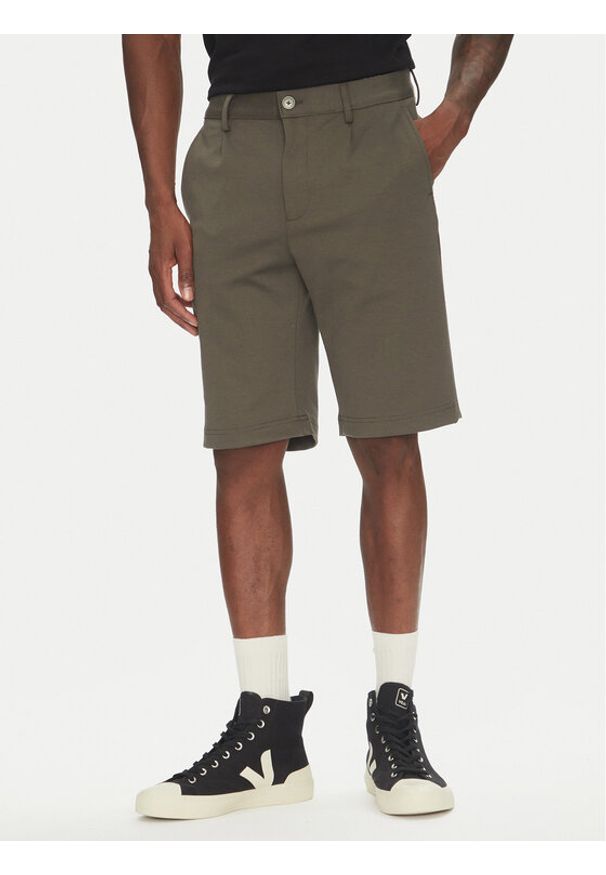 Lindbergh Szorty materiałowe 30-506062 Zielony Regular Fit. Kolor: zielony. Materiał: syntetyk