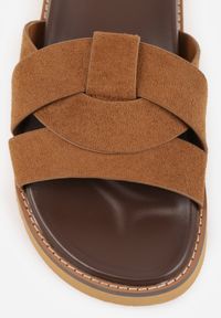 Born2be - Brązowe Klapki VICES z Przeplatanymi Paskami Anreene. Okazja: na co dzień. Kolor: brązowy. Materiał: len. Wzór: paski. Styl: casual, klasyczny, elegancki #4