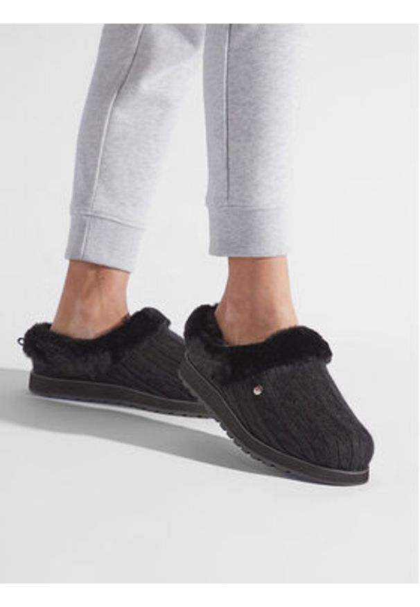 skechers - Skechers Kapcie BOBS Ice Angel 31204/BBK Czarny. Kolor: czarny. Materiał: materiał