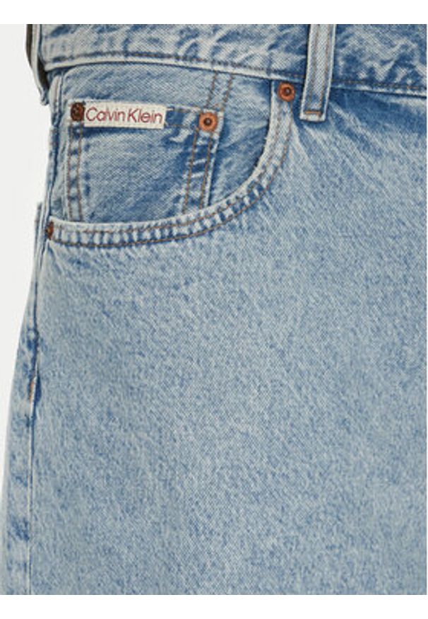 Calvin Klein Jeans Szorty jeansowe 90's LV04RB930G Niebieski Regular Fit. Kolor: niebieski. Materiał: bawełna